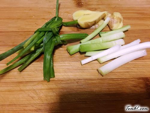 【爱心烤猪蹄】