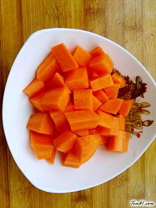 【香辣炒三丁】