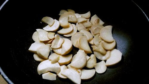 【杏鲍菇炒肉片】