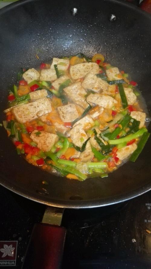 【家常炒豆腐】