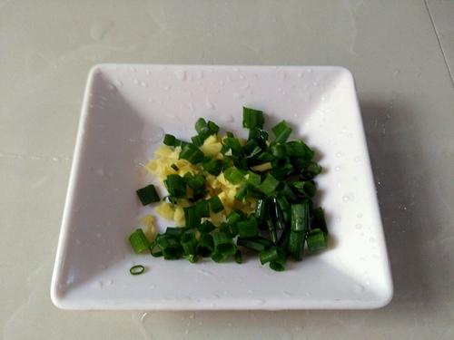 【炸丝瓜丸子】