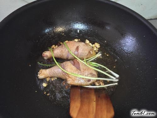 【香煎鸡腿肉】