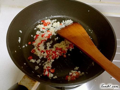 【蒜蓉孜然烤香菇】