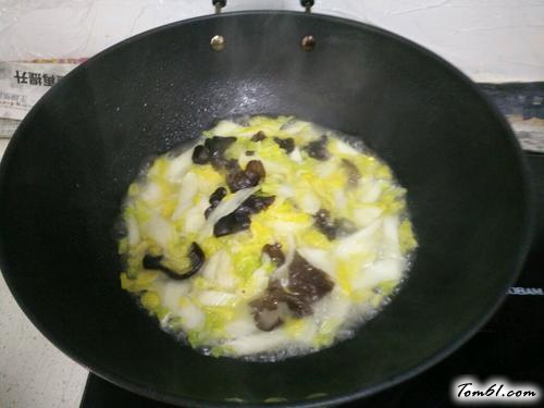 【木耳娃娃菜】