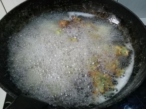 【炸丝瓜丸子】