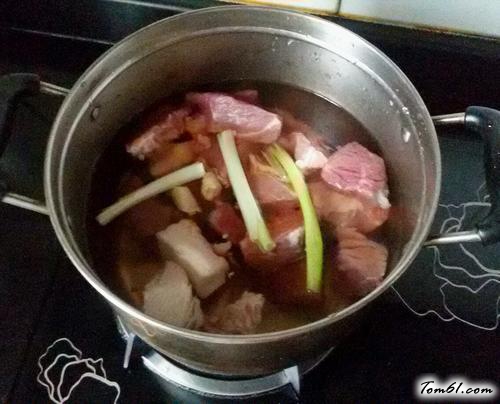 【西红柿炖牛腩】