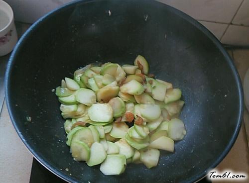 【西葫芦炒海米】