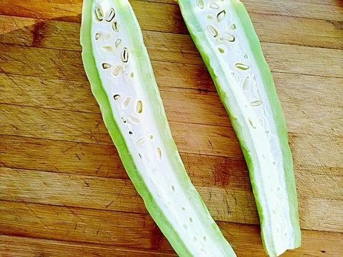 【核桃仁炒苦瓜】