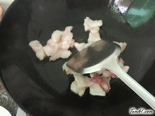 【花菜煸肉】