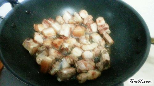 【油豆腐烧五花肉】