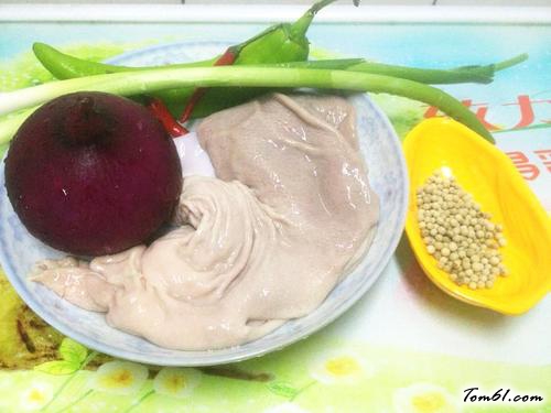 【洋葱爆猪肚】