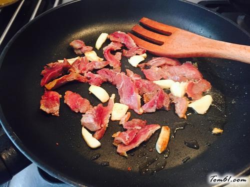 【火腿炒菜花】