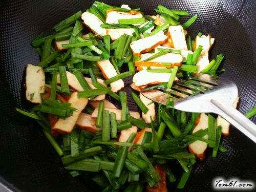 【韭菜炒豆干】