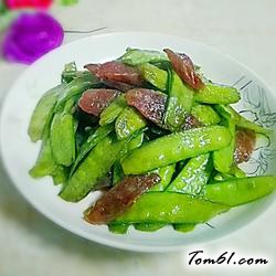 腊肠炒荷兰豆的做法