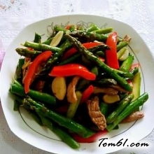 芦笋小炒肉的做法