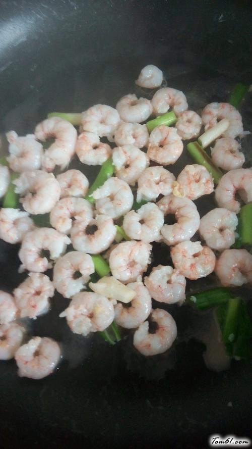 【鲜虾仁炒蛋】