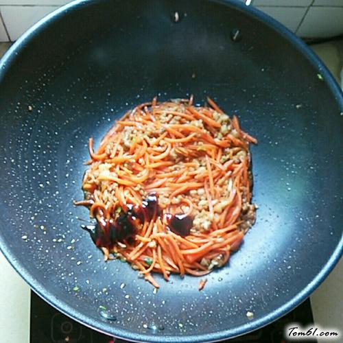 【肉丁炒胡萝卜】
