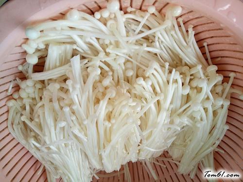 【蒜蓉肉末金针菇】