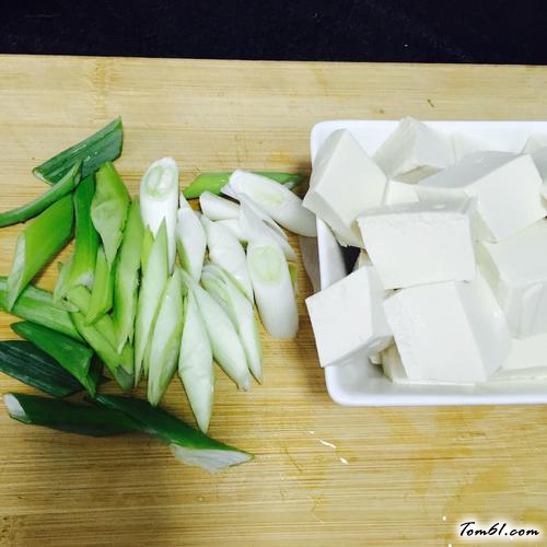 【大葱炒豆腐】