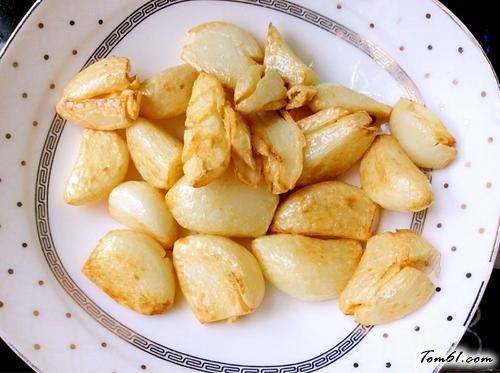 【蒜香烧排骨】