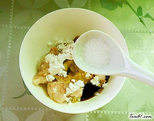 【肉丁炒胡萝卜】