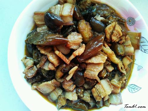 【红烧肉焖茄子】