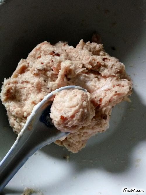 【猪肉藕丸子】