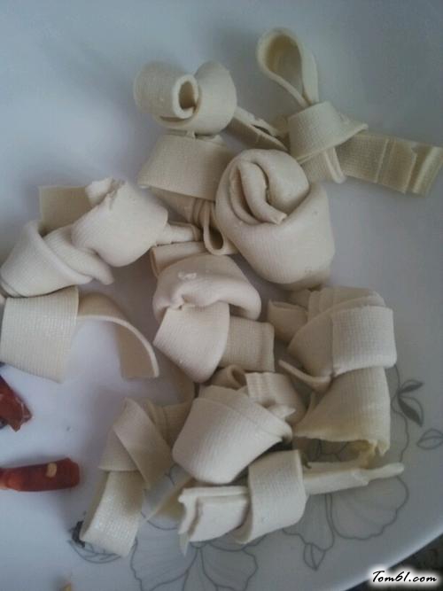 【酱烧五花肉千结】