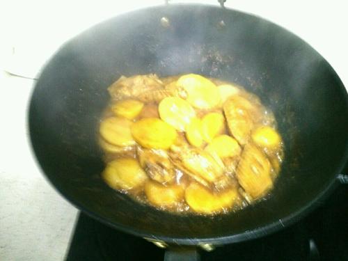 【土豆烧鸡翅】