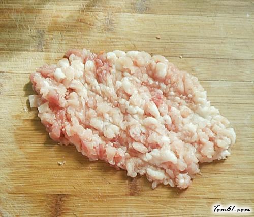 【肉丁炒胡萝卜】