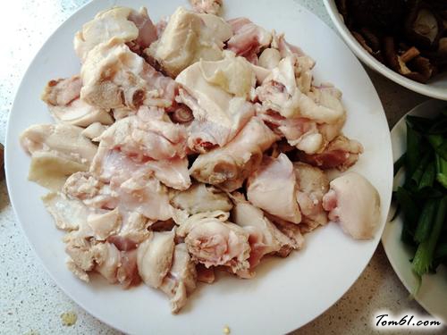 【香菇蚝油焖鸡肉】