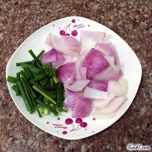 【洋葱炒鸡蛋】