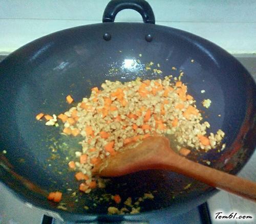 【肉末炒豌豆】