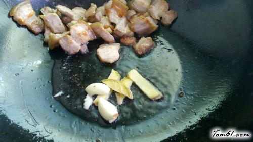 【西蓝花炒肉】