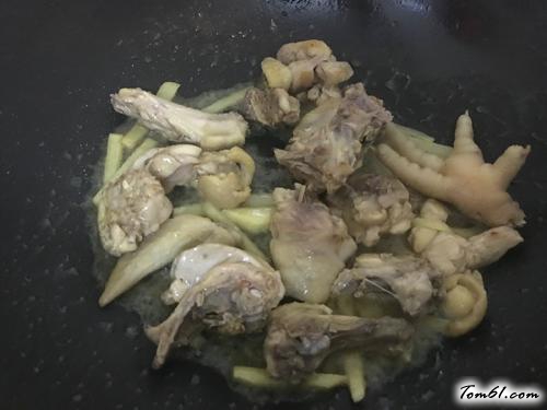 【爆炒鸡肉】