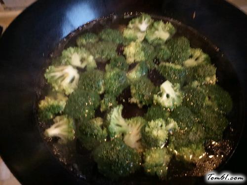 【耗油八带鱼扣西兰花】