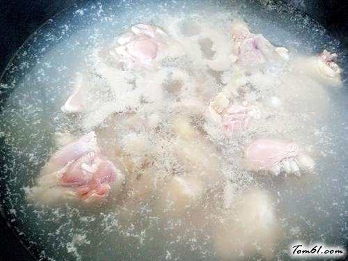 【家传黄焖鸡】