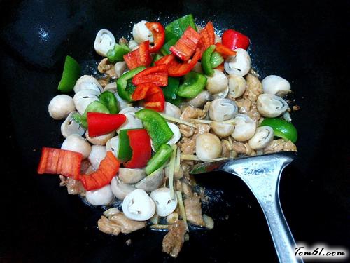 【草菇炒瘦肉】