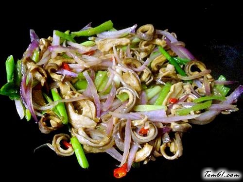 【洋葱爆猪肚】