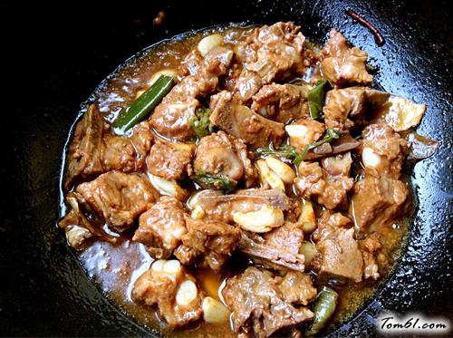 【蒜香烧排骨】