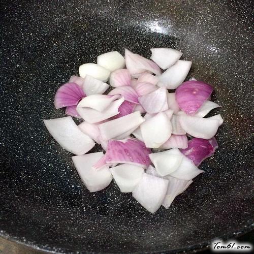 【洋葱炒鸡蛋】