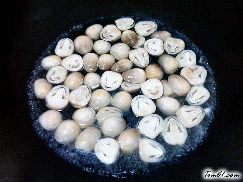 【草菇炒瘦肉】