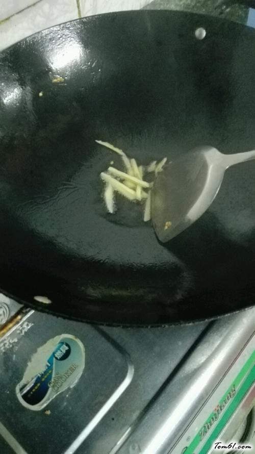 【彩椒炒鸡肉】