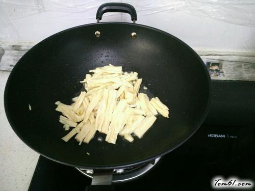 【香芹炒腐竹】