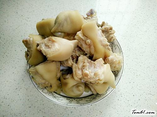 【啤酒焖猪蹄】