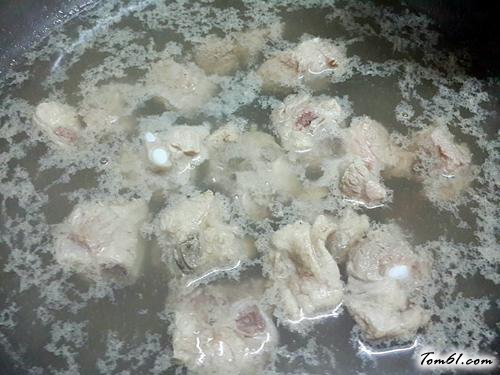 【莲藕烧排骨】