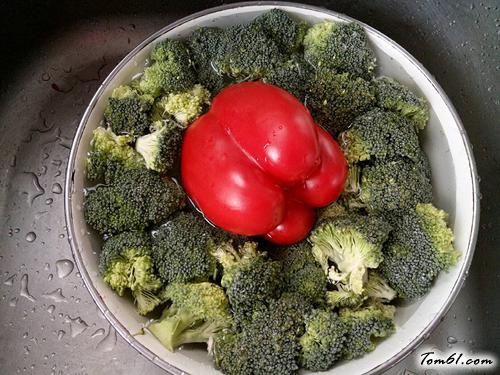 【耗油八带鱼扣西兰花】