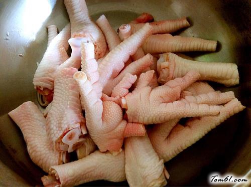 【红烧香辣鸡爪】