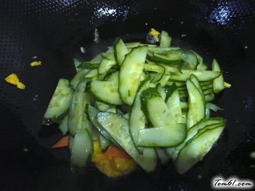 【黄瓜炒鸡蛋】