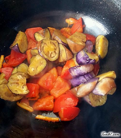 【茄子烧西红柿】